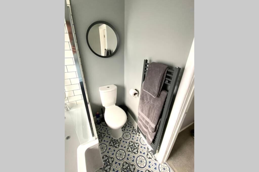 Spacious 2 Bed Apt Sleeps 4 Near Bournemouth Beach Kültér fotó