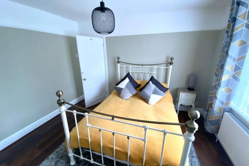Spacious 2 Bed Apt Sleeps 4 Near Bournemouth Beach Kültér fotó