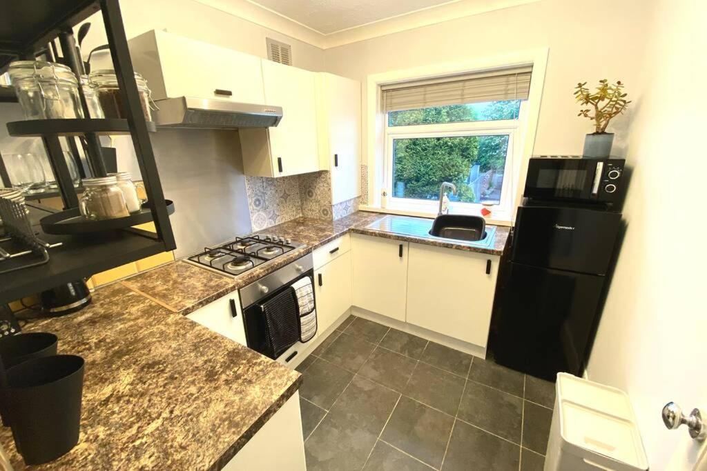 Spacious 2 Bed Apt Sleeps 4 Near Bournemouth Beach Kültér fotó