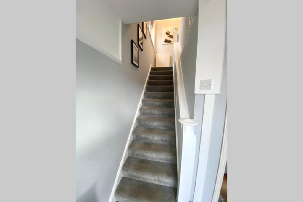 Spacious 2 Bed Apt Sleeps 4 Near Bournemouth Beach Kültér fotó